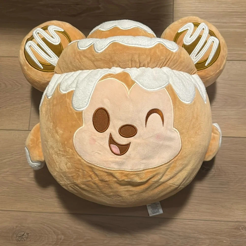 Disney Munchlings Mickey Mouse Cinnamon Swirl Bun Scented Plush